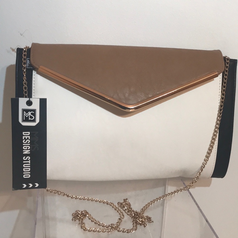 Small fashionable purse